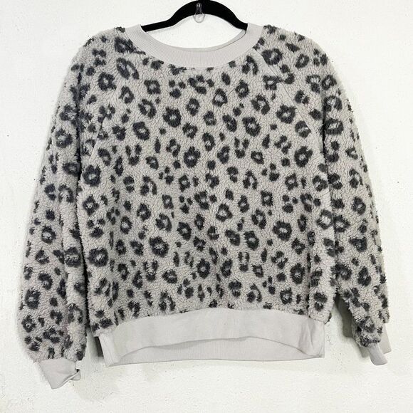 Old Navy Loose Cozy Sherpa Sweatshirt - Gray Leopard Print NWT‎ - Picture 1 of 8